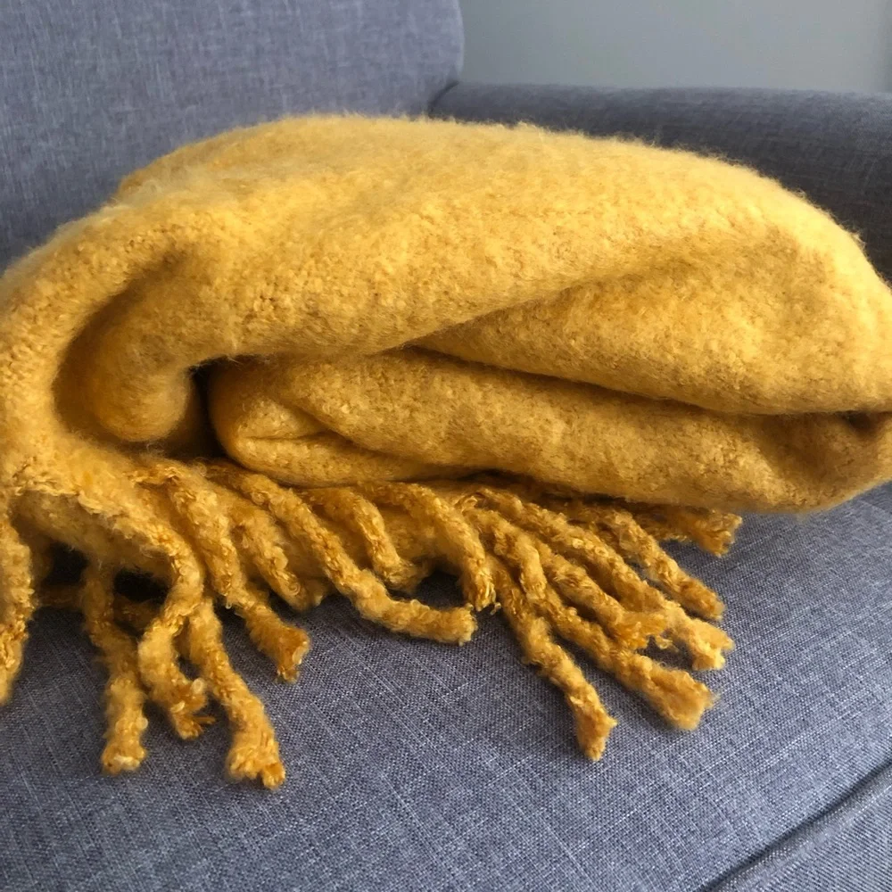 New: Pottery Barn 80 x 55 Acrylic Throw Blanket